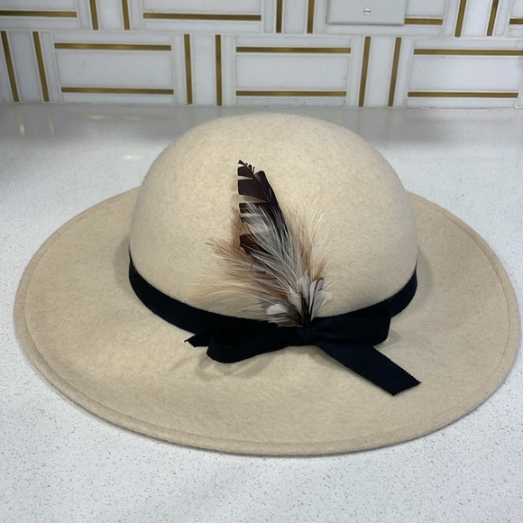 Vintage Cream Hat - Picture 3 of 12